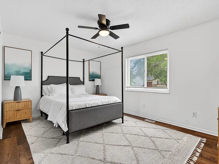 2126 Hungerford Dr — Photo 19