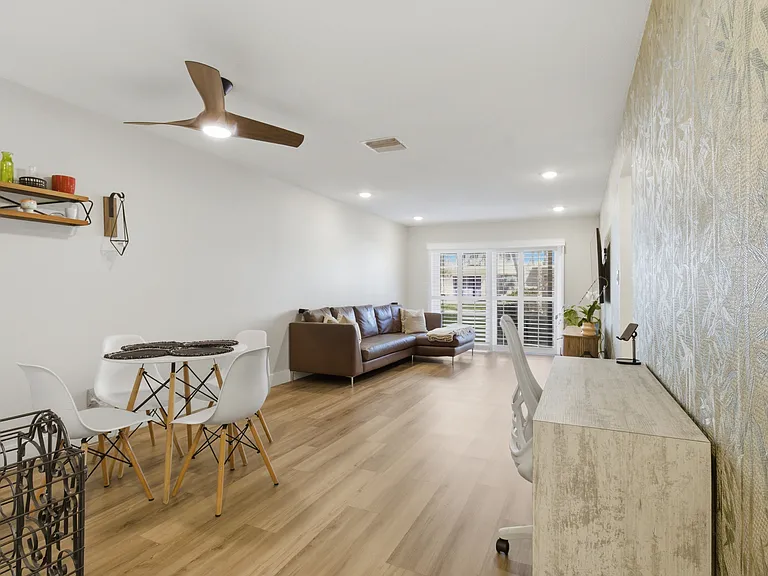 4611 W Fig St #103 — Photo 30