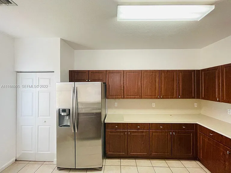 903 N Santa Catalina Cir — Photo 8
