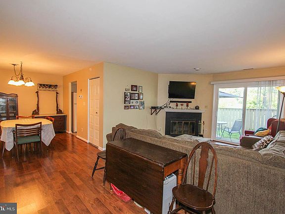 3rd image of 20171 Locustdale Dr #266