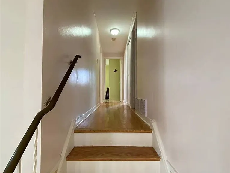 820 Forestwood Dr #UPPER — Photo 9
