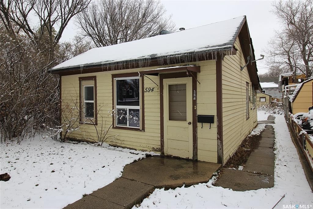 594 2nd STREET E, Shaunavon, SK S0N 2M0 MLS SK970432 Zillow