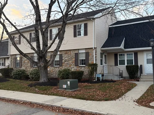 44 Pamela Ln, Amesbury, MA 01913