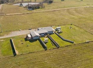 142 Zimmerhanzel Rd, Flatonia, TX 78941