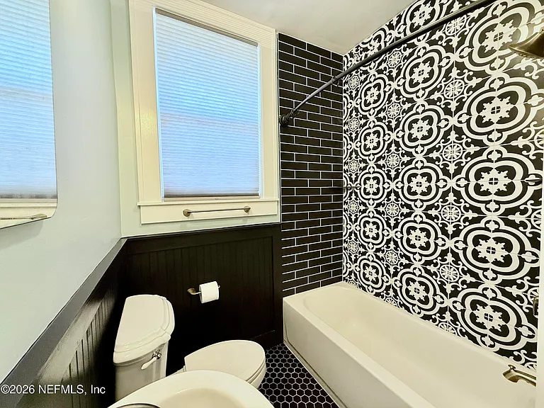 4530 Astral St — Photo 8