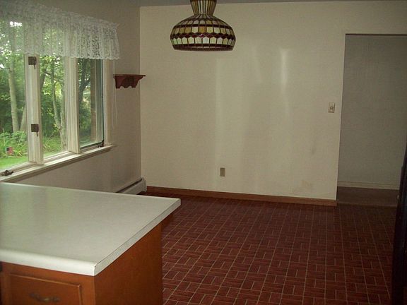 4th image of 509 Harvey Dr