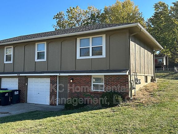 4th image of 405 NE Westwind Dr APT A