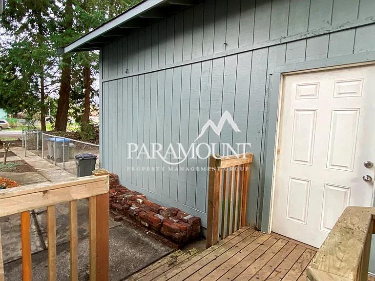 6321 Rest Pl NE — Photo 23