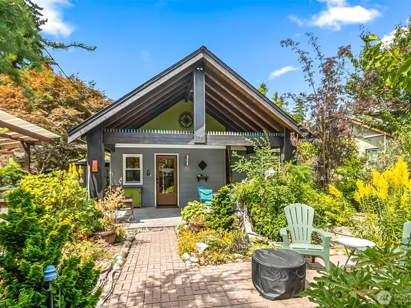 5008 50th Avenue SW, Seattle, WA 98136