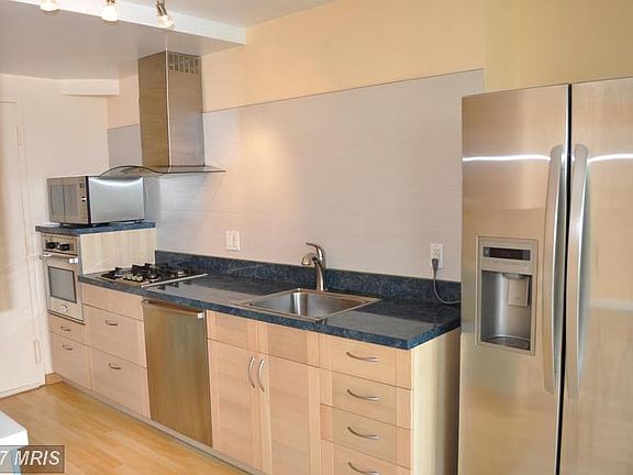 3rd image of 10201 Grosvenor Pl APT 1511