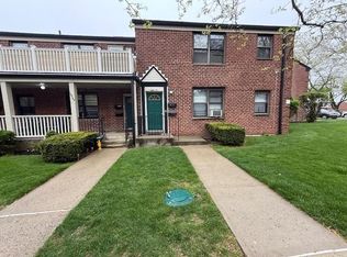196-71 69th Ave #2F, Fresh Meadows, NY 11365