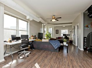 2000 W Roscoe St #2, Chicago, IL 60618