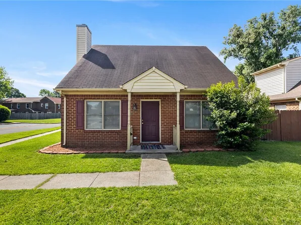 207 Loch Cir, Hampton, VA 23669