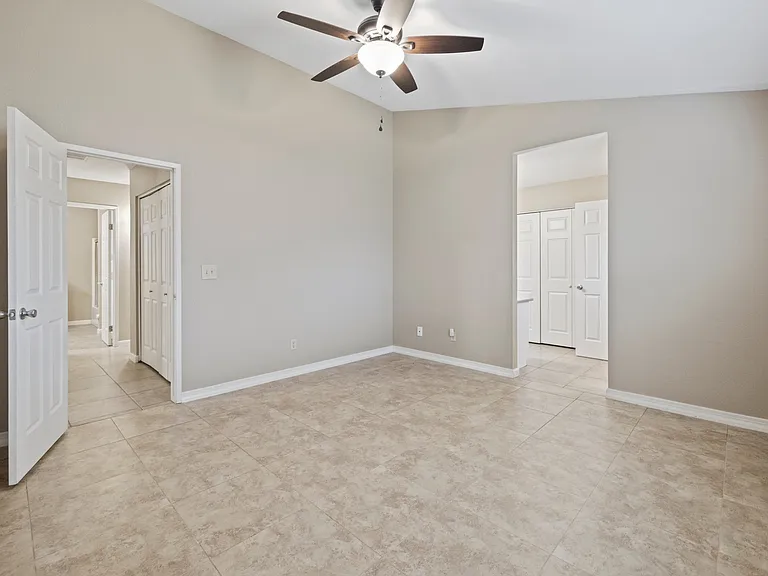 1812 W Wren Dr — Photo 16
