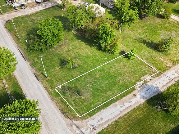 5th image of 700 Lincoln Ave
