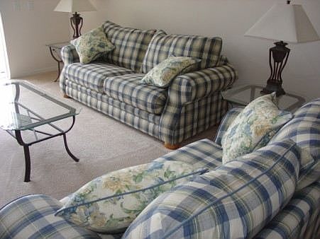 SRR4P1221KD-family-room