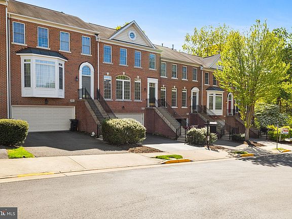 2nd image of 4092 Walnut Cove Cir