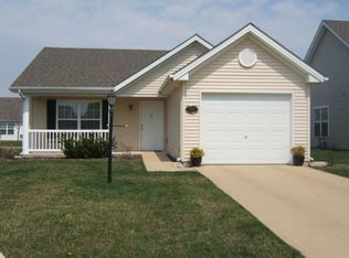 704 Newton Dr, Champaign, IL 61822
