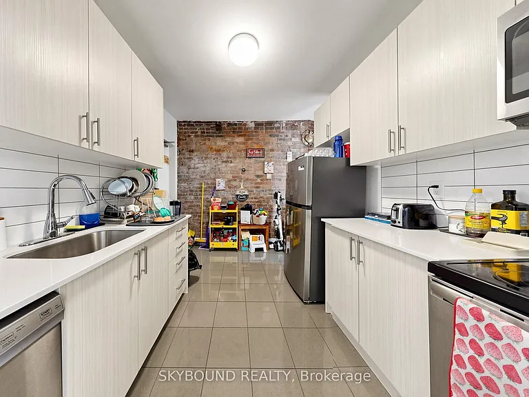 131 Wineva Ave #G — Photo 7