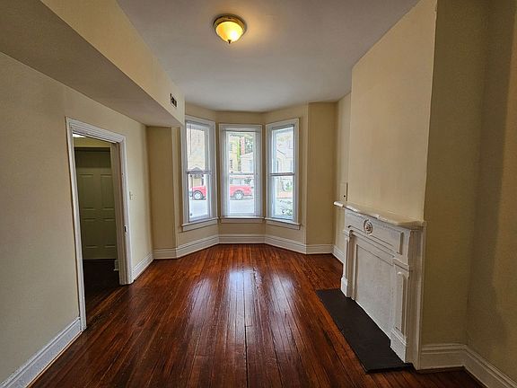 3rd image of 306 N 32nd St