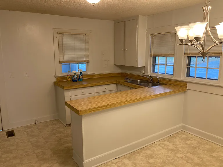 220 Todd St — Photo 6