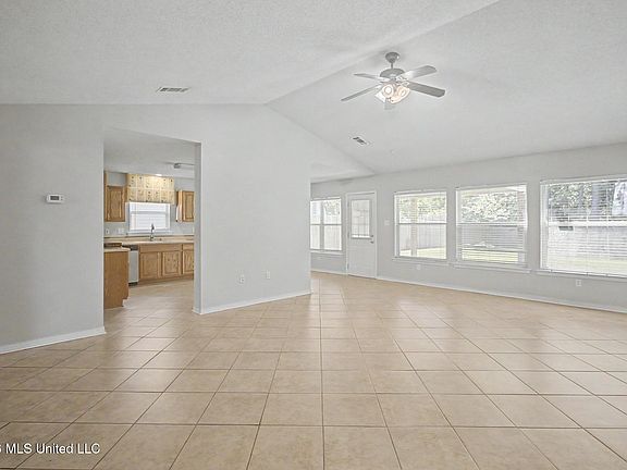 5th image of 11302 Riverbend Dr