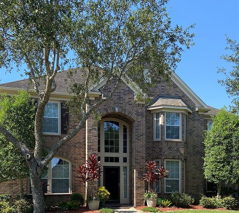 1st image of 2910 Grand Shore Ct