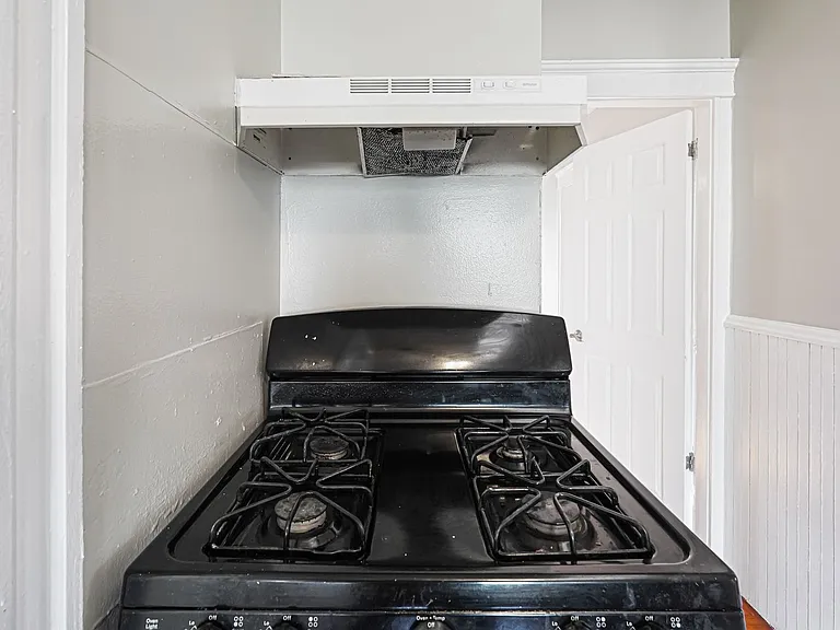 134 Rathbun St — Photo 3