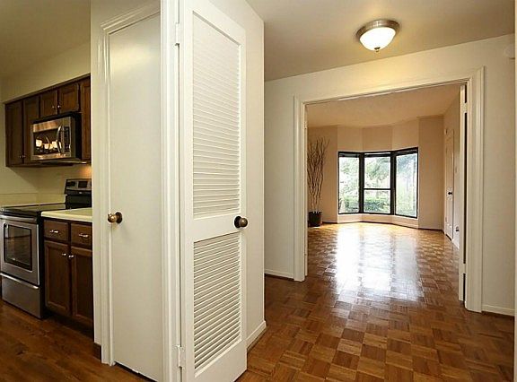 4th image of 661 Bering Dr Unit 209