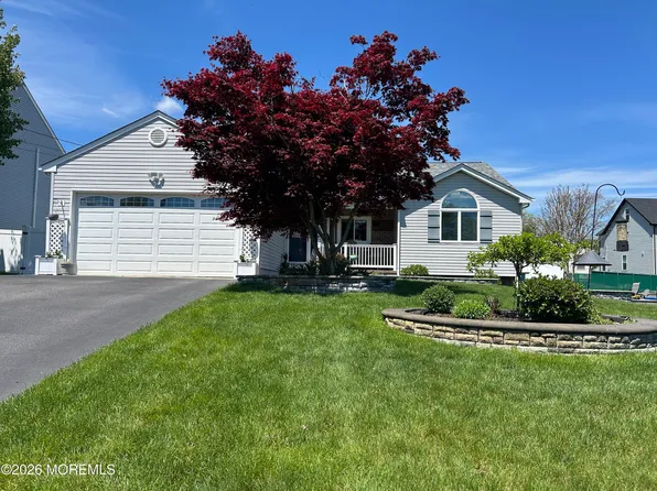 128 Gangway Lane, Manahawkin, NJ 08050