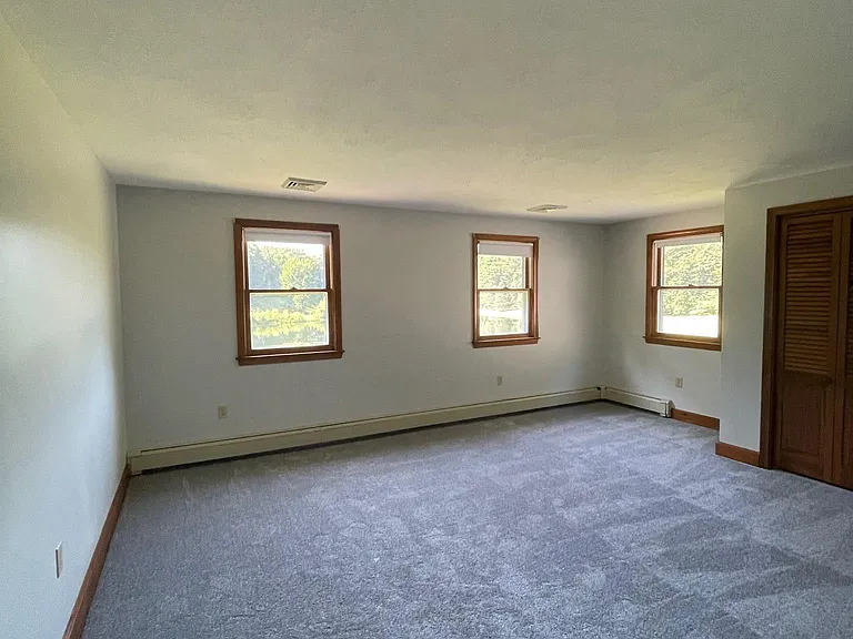 35 Whiley Rd — Photo 12