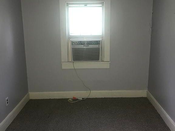 3rd image of 1117 Sanborn Ave