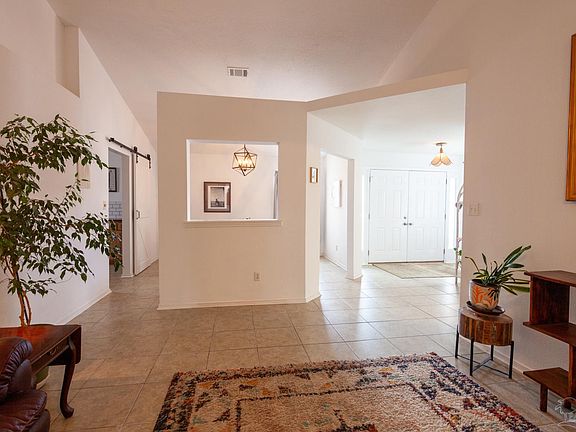 2nd image of 204 Mirabelle Cir