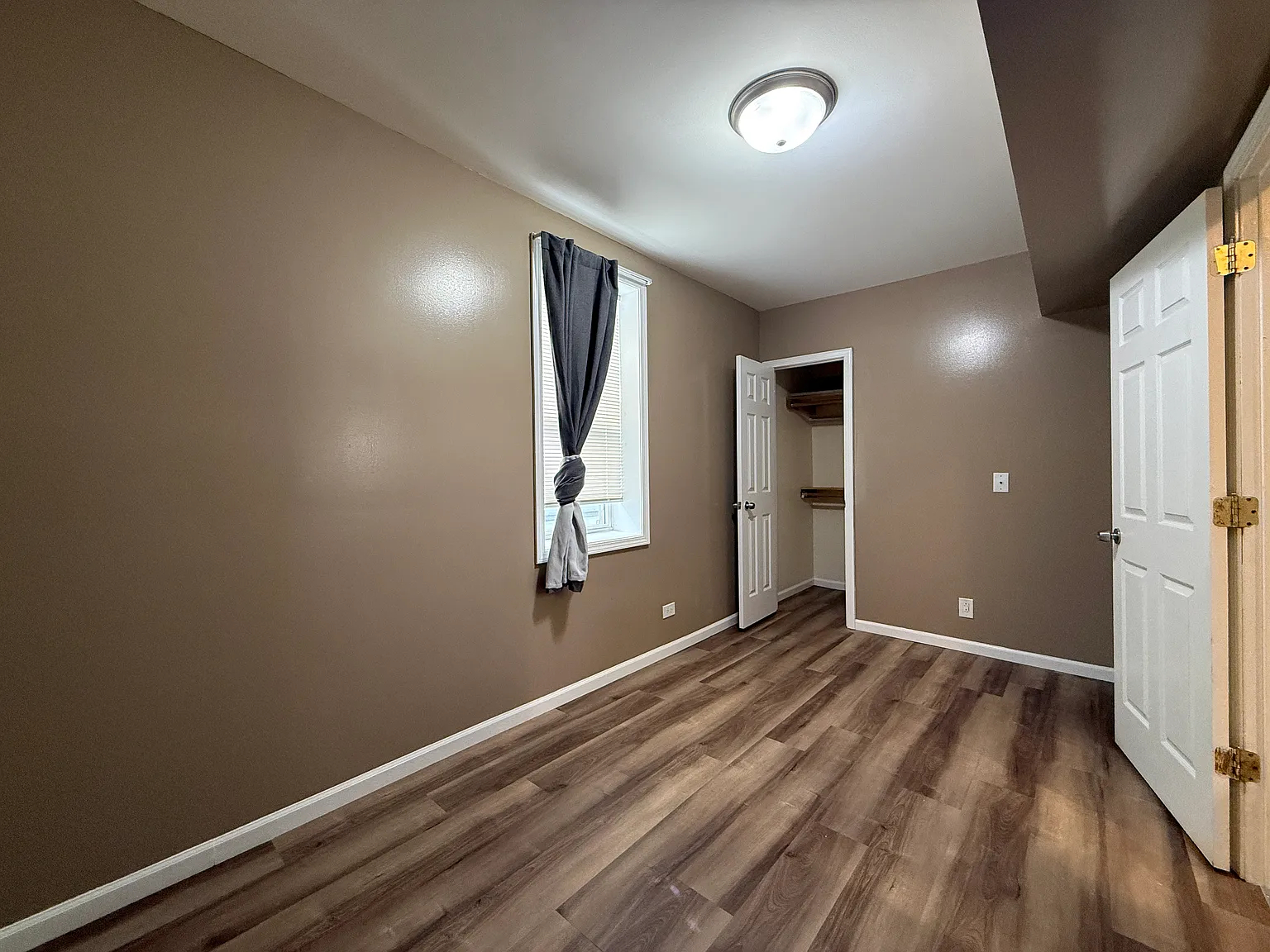 2 bed, 700 sqft, $1,400 — Photo 4
