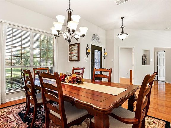 4th image of 1706 Stonecrest Trl