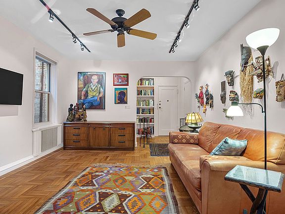 3rd image of 120 Bennett Ave #2MN