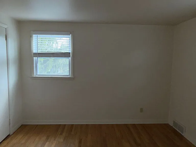 1006 Sunnycrest Rd #3 — Photo 9