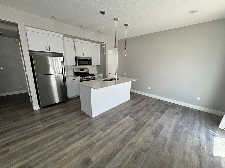2087 N 325 W — Photo 5