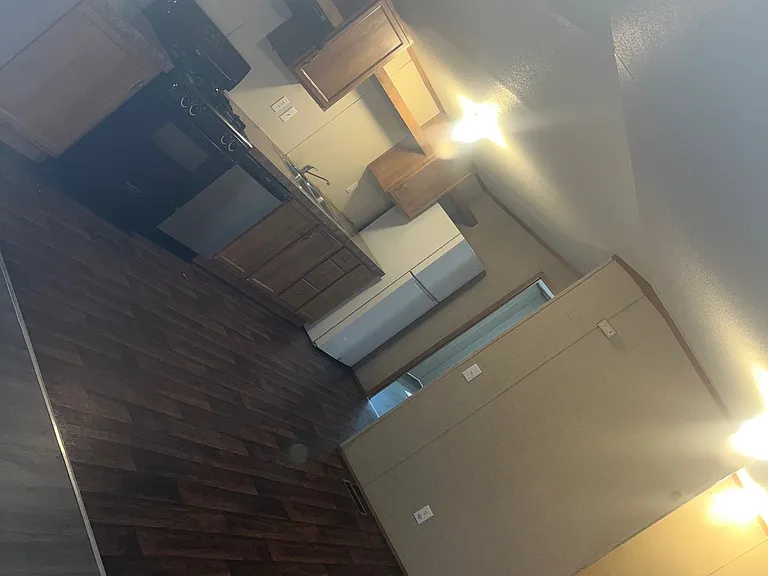 2233 E 8th St #206 — Photo 8