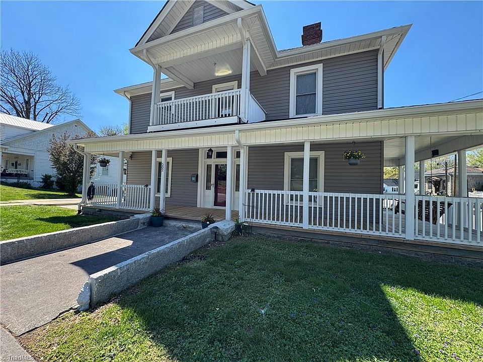 1st image of 502 Spring St