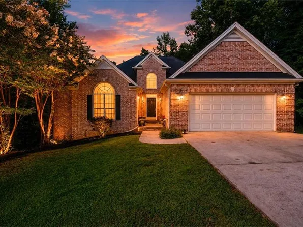 10017 Harmon Springs Dr, Villa Rica, GA 30180