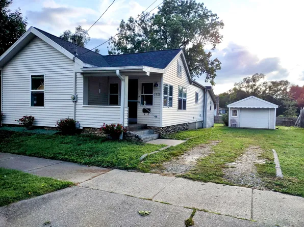 1128 Howard St, Jackson, MI 49202