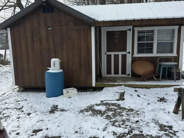 27 Pike Lake Rd, Bainbridge, OH 45612