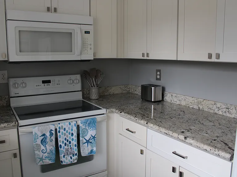 1216 Maywood Ln — Photo 32