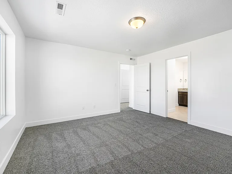 5248 N Folkstone Dr — Photo 15