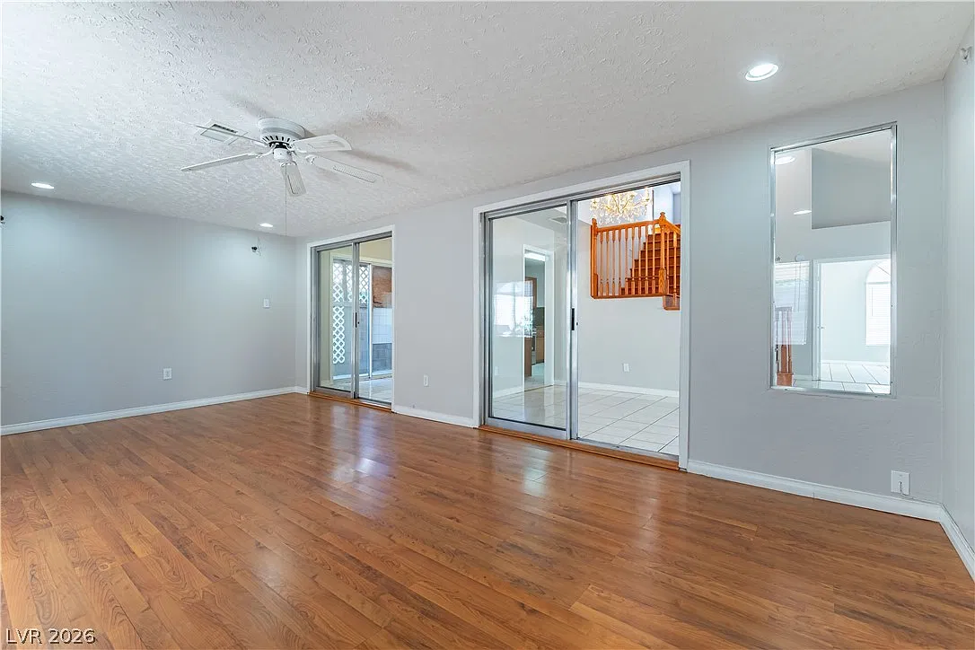 3 bed, 3.0 bath, 1840 sqft, $2,195 — Photo 4