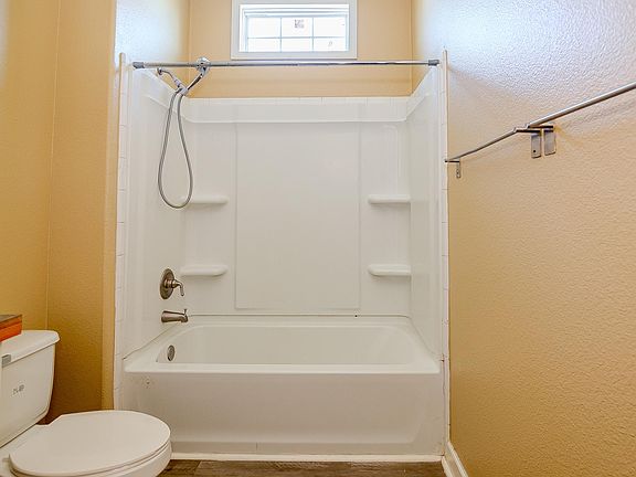 2nd image of 201 Palmwood Dr Unit B