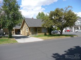 135 SW 4th St, Redmond, OR 97756