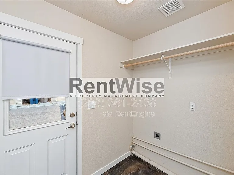 8732 W Pine Valley Ln — Photo 11
