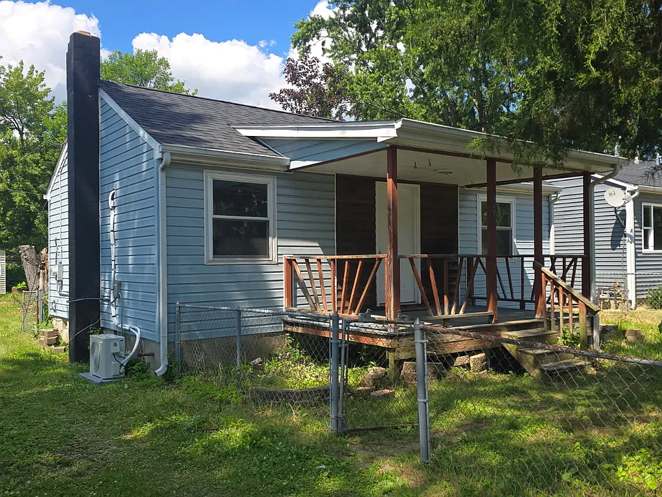 629 Dawes Ave